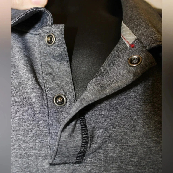 Men’s Lot of 2 Oakley Regular Fit Shirts Size Large - Picture 4 of 13